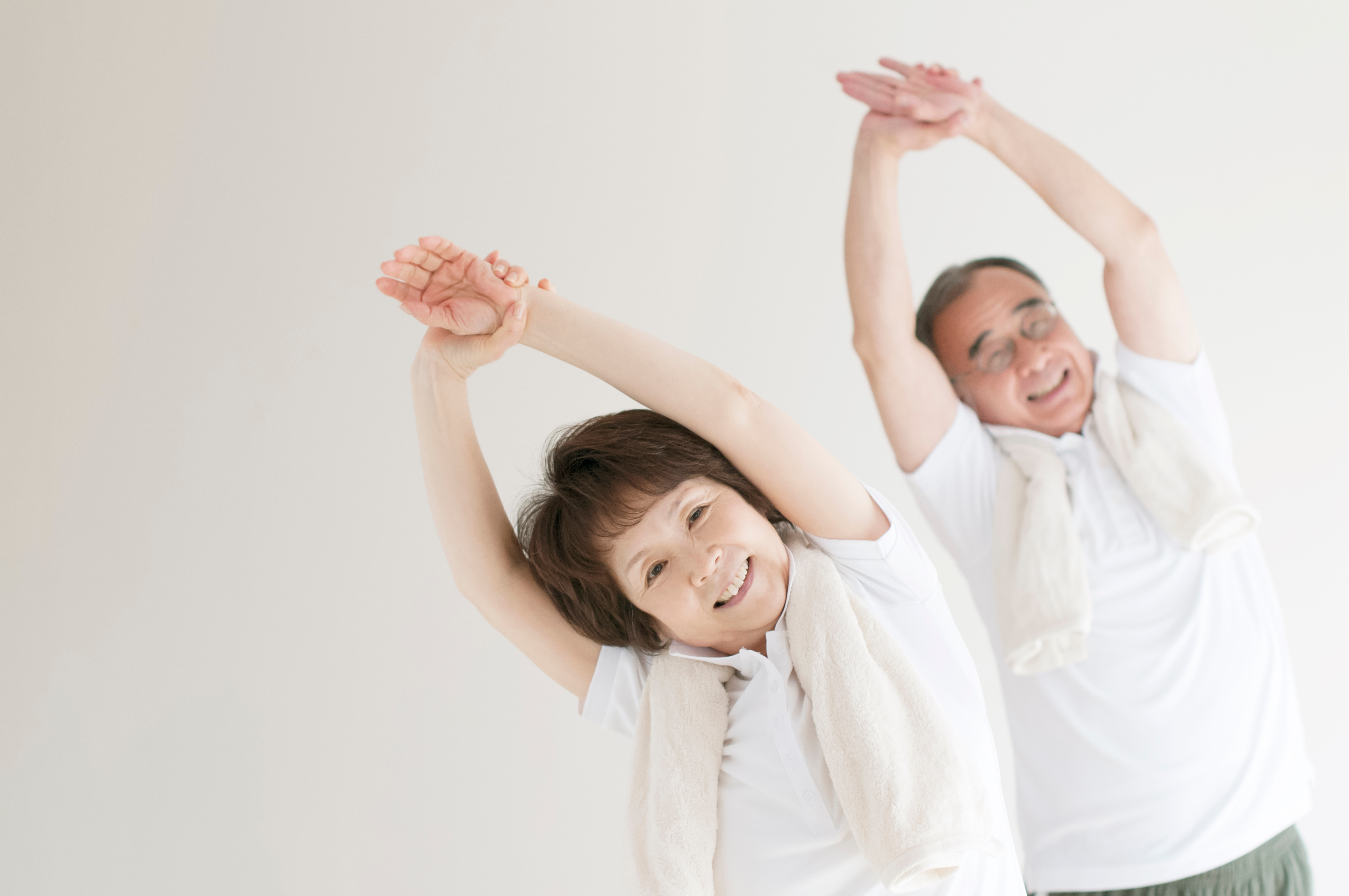 高齢者が運動をしているイメージ